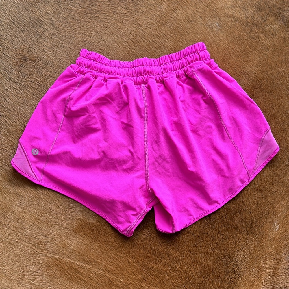 Lululemon pink hotty hot shorts size 4